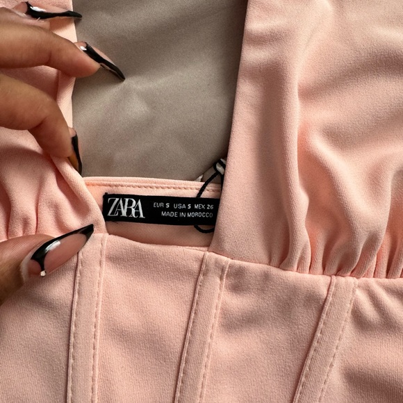 Pink halter top - Picture 3 of 3